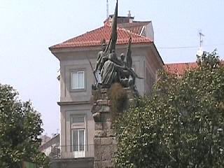 Alameda statue