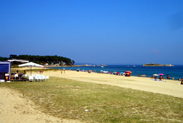 Another view of the main Ribeira beach